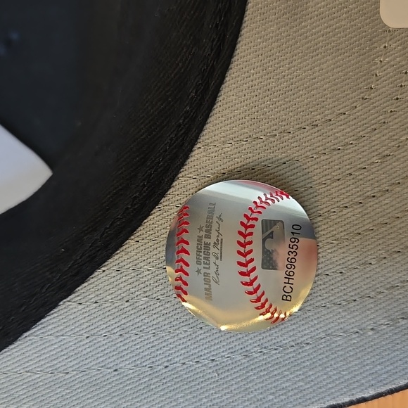 NWT Milwaukee Brewers Snapback Trucker Hat Cap - Picture 8 of 12